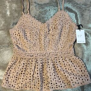 New tank top size M color tan